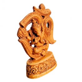 Ganesh Statue on OM Symbol Stone looking RG-075 Ganesh Statue on OM Symbol Stone looking RG-075