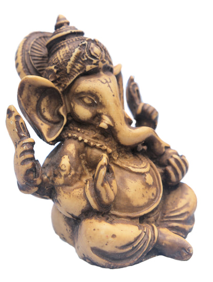 Ganesh with crown stone looking    RG-070S