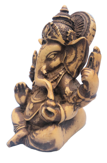 Ganesh with crown stone looking    RG-070S