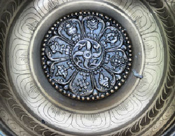 Auspicious symbol authentic  Singing bowl set   7"      SB-125